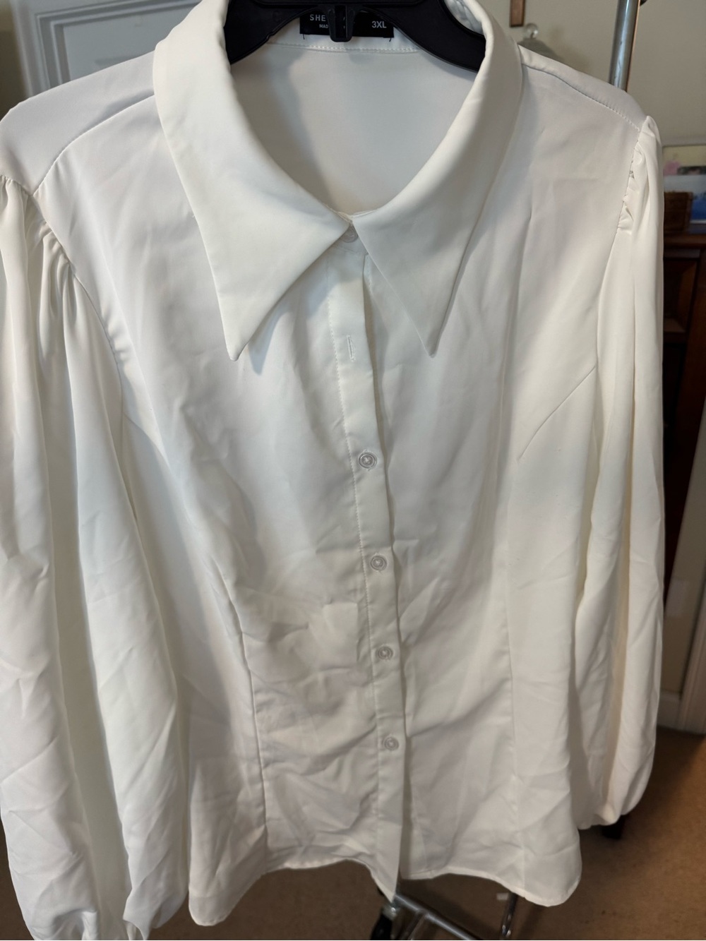 SHEIN White Button-Front Puff Sleeve Blouse
